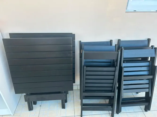 Mesa com Cadeiras