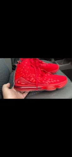 Tênis nike Lebron XVII university red NBA