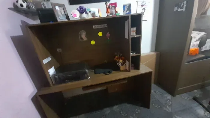 Mesa para estudo, escritórios e computador 