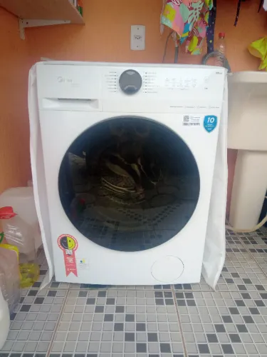 Lava e Seca 13kg Midea HealthGuard Branca (Smart/Conectada) - Usada em Excelente Estado