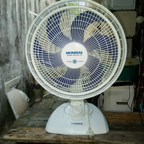 Ventilador mundial 40cm branco de mesa