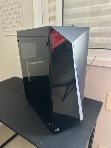 PC GAMER + RYZEN 5 + RX 6600