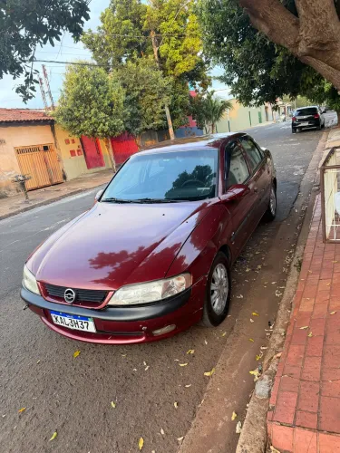 Chevrolet Vectra CD 2.2 16V / 2.0 16V Mec./aut. 1998