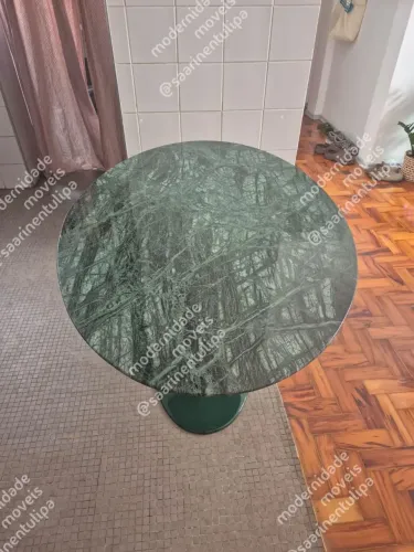Fabricamos base saarinen tulipa com tampo oval 1.20x0.80 verde guatemala