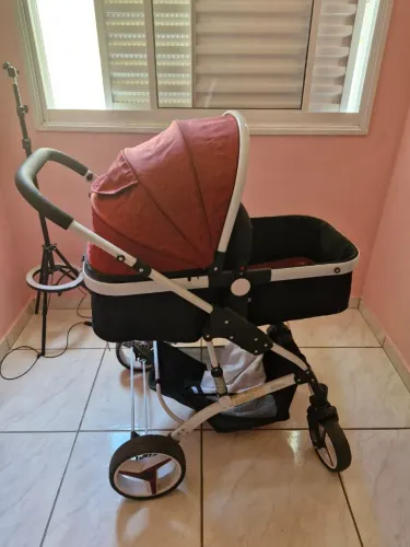 Carrinho de bebê Dardara