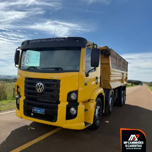 VOLKSWAGEM 24.250 BITRUCK NA CAÇAMBA