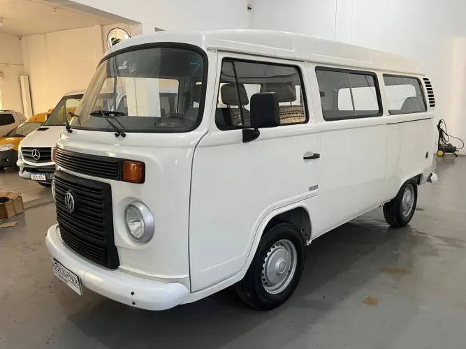 Volkswagen Kombi Standard 1.4 MI Total Flex 8V 2012
