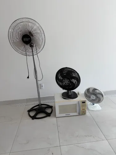 3 ventiladores + microondas 
