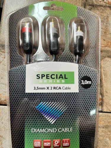 cabo de áudio e vídeo Diamond Cable Special Series de 3,5 mm (P2) x 2 RCA