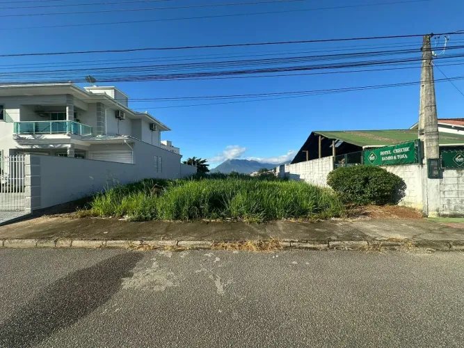 Terreno plano 360m² Pagani