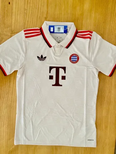 Camisa third Bayern Munich 2025