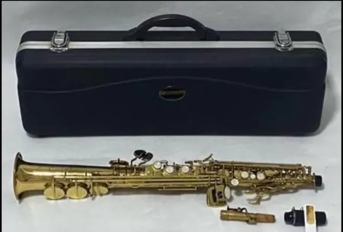 Saxofone Soprano, marca Wogga