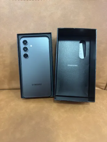 Samsung s24 256 g poucos meses de uso, com cx, carregador e NF