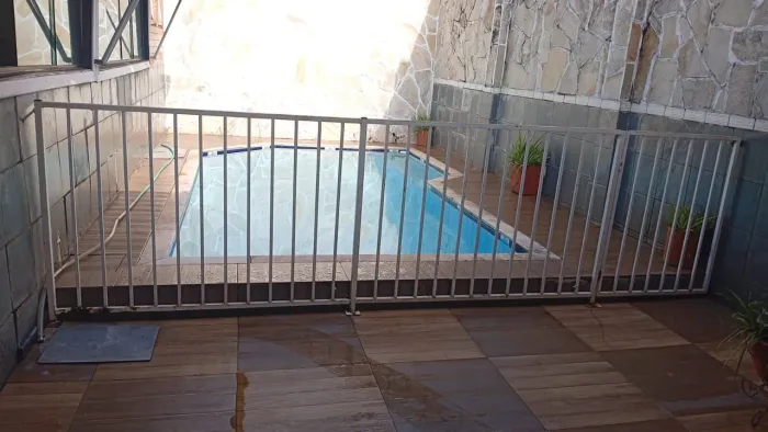Grade de piscina 