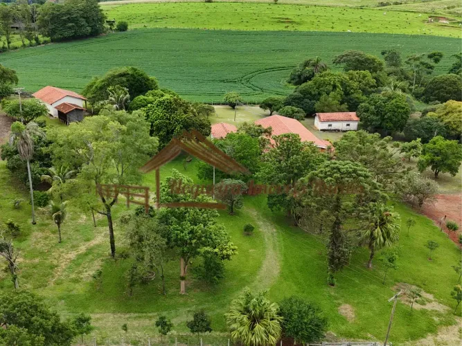 Sitio com 20 alqueires na região de Cesário Lange-SP