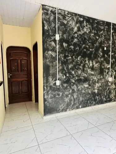 Aluga-se casa no bairro Cambará 