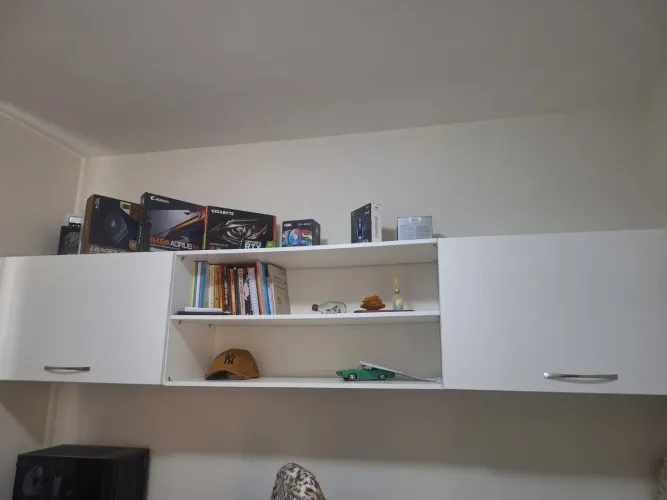 Armário suspenso