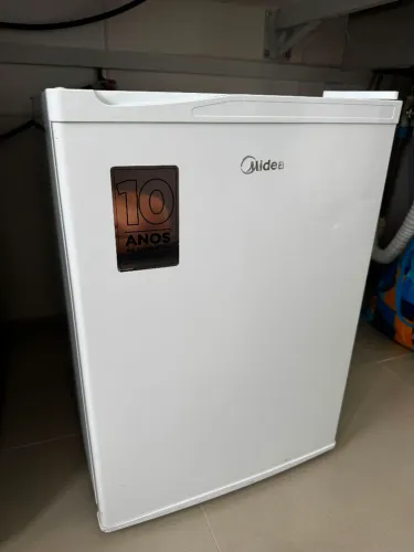 Frigobar Midea 71L Branco ? Impecável