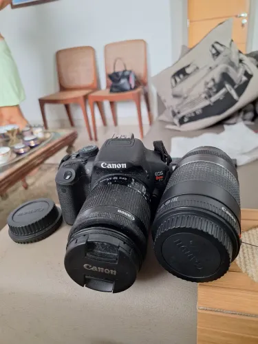 Maquina fotográfica Canon mod Eos Rebel t5i.