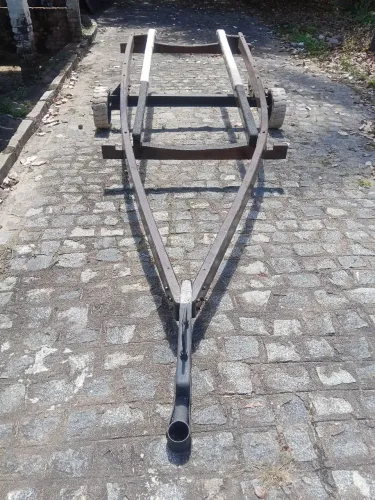 Carroça para barco.