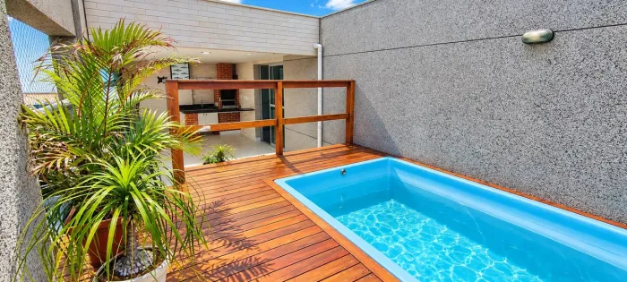 Cobertura com piscina e churrasqueira 3 vagas 1 quadra mar em itapua