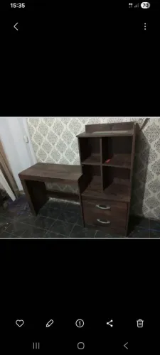 Mesa para computador e notebook.
