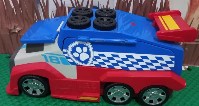Brinquedo veículo Pit Stop Rescue Racer Patrulha Canina Sunny