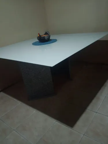 Mesa de Jantar 1,50x1,50 Base em Mármore Tampo Branco Moderna Excelente Estado