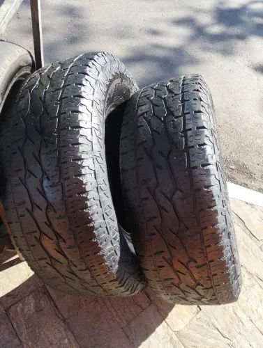 Vendo pneus 265/70/16