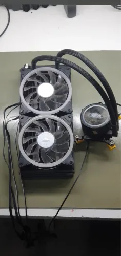 Vendo processador e Walter cooler 240m  motivo: mudei o kit 