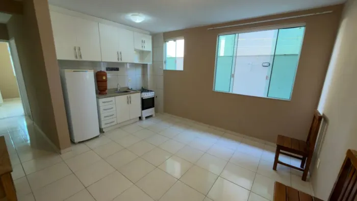 Locação Anual - Apartamento de 2 Quartos em Jurerê
