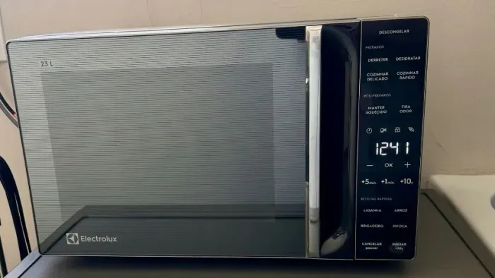 Forno Micro-ondas Electrolux 23L Efficient ME23S Inox - 220V - Lindo e Perfeito Estado