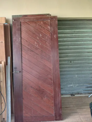 Vendo 02 portas ipe com 80cm e 60cm