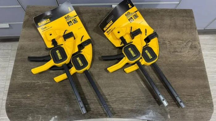 DEWALT Grampo DW 15 cm, 60 libras