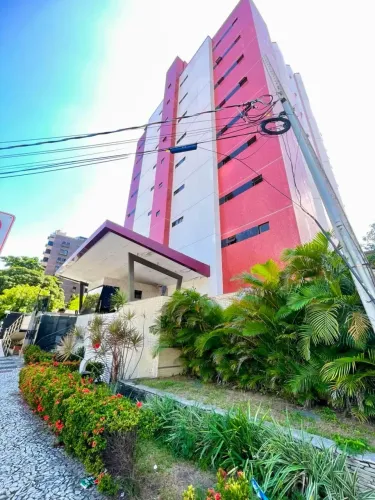 Apartamento com 4 suítes em Manaíra