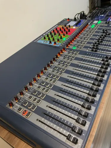 MESA DE SOM SOUNDCRAFT EXPRESSION 3