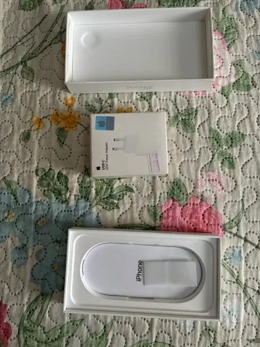 iPhone 16e