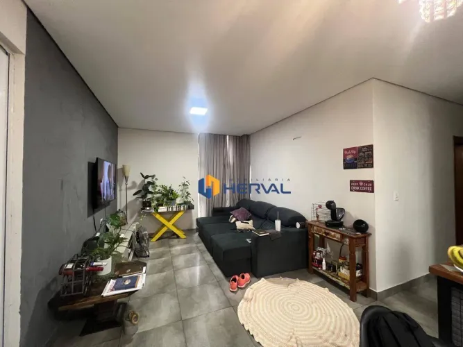 Casa com 3 quartos à venda, 174 m² por R$ 590.000 - Loteamento Madrid - Maringá/PR