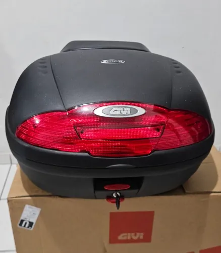 Baú Givi 45l com encosto