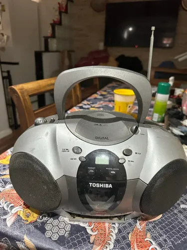 Aproveitem!!! Rádio/CD e Cassete Toshiba