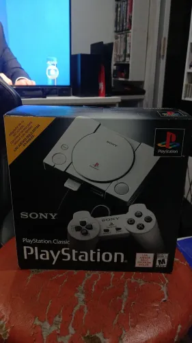 PlayStation clássico lacrado 