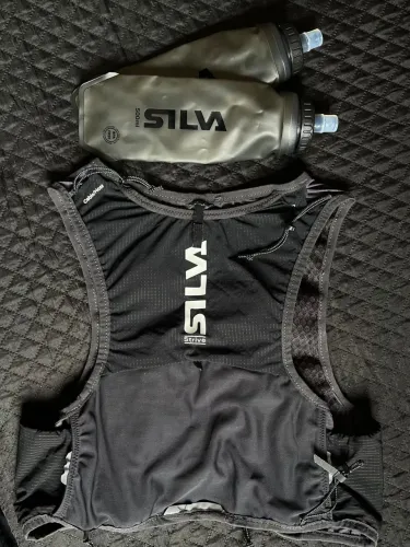 Vendo - Colete de hidratação Silva Strive Fly 5L (Black) - Tamanho M