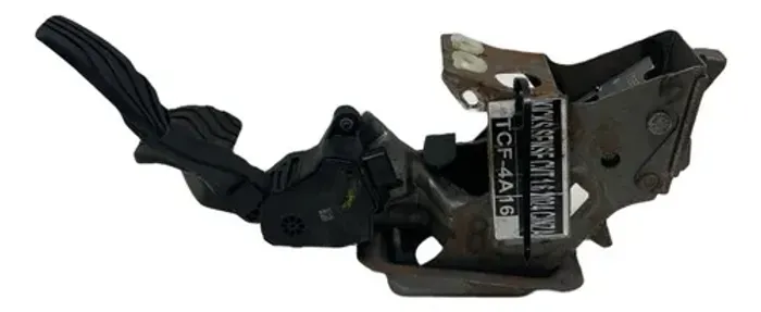 Conjunto Pedal Acelerador Freio Kicks 2024
