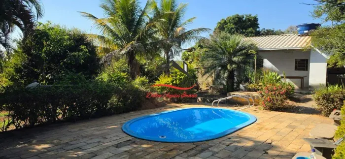 Sítio Residencial e Comercial para Locação - 4 Quartos (1 suíte), 2 Banheiros - Bom Sosseg