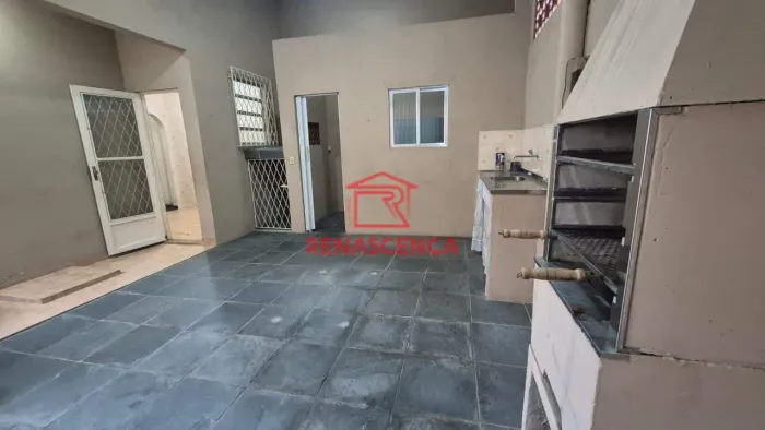 Casa térrea com 2 quartos e área gourmet no Campinho.