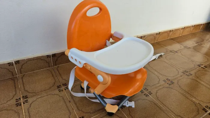 Cadeirinha de alimentação infantil Chicco