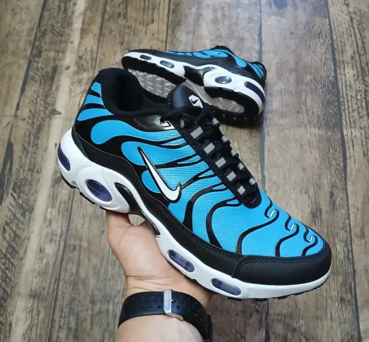 Tênis Nike Tn