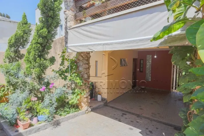 SOBRADO COM 3 QUARTOS SENDO 1 SUITE - SIMUS