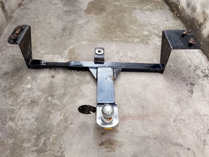 Vende-se engate para versa