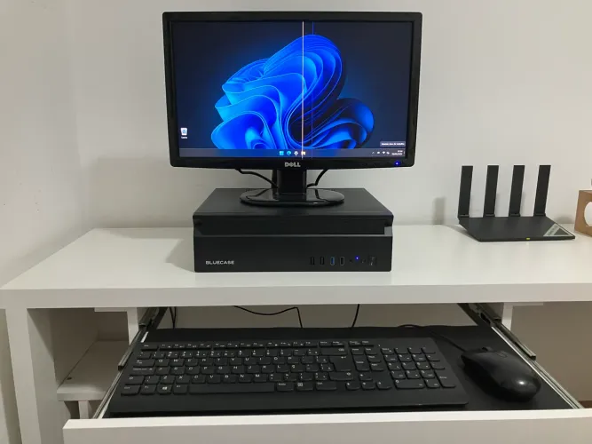 PC Core i5 16 GB RAM 240 GB SSD WiFi Monitor 19 Teclado Mouse